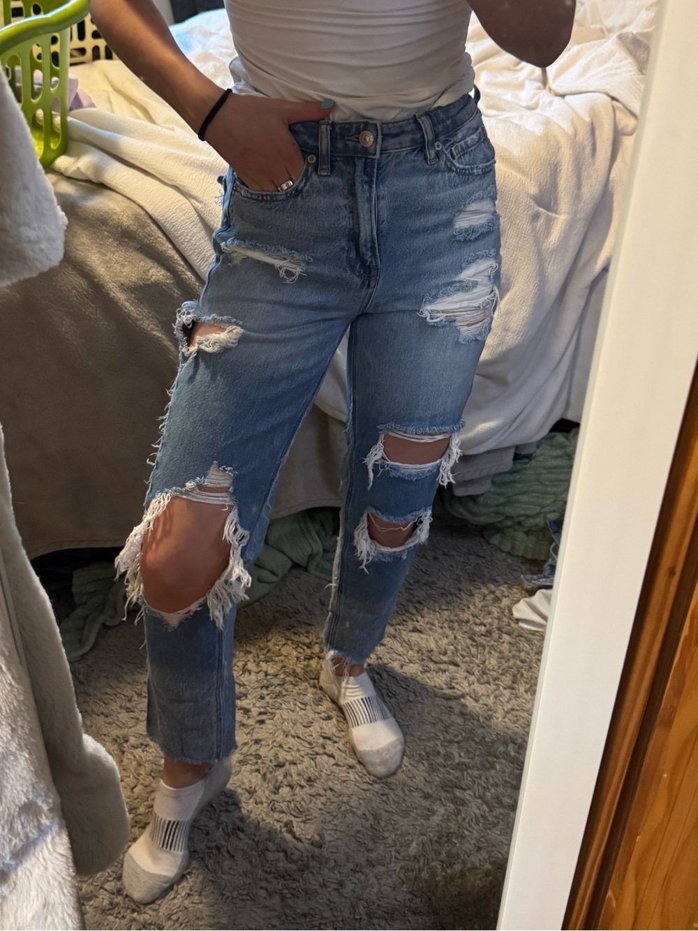 American Eagle mom jeans Size